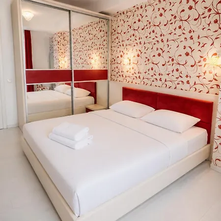Summerland Nikos Apartment Mamaia
