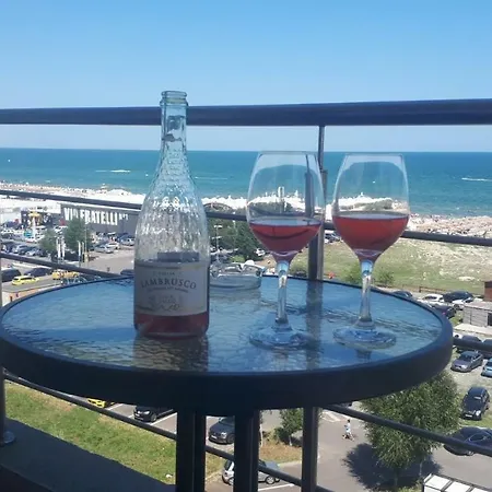 Summerland Nikos * Mamaia